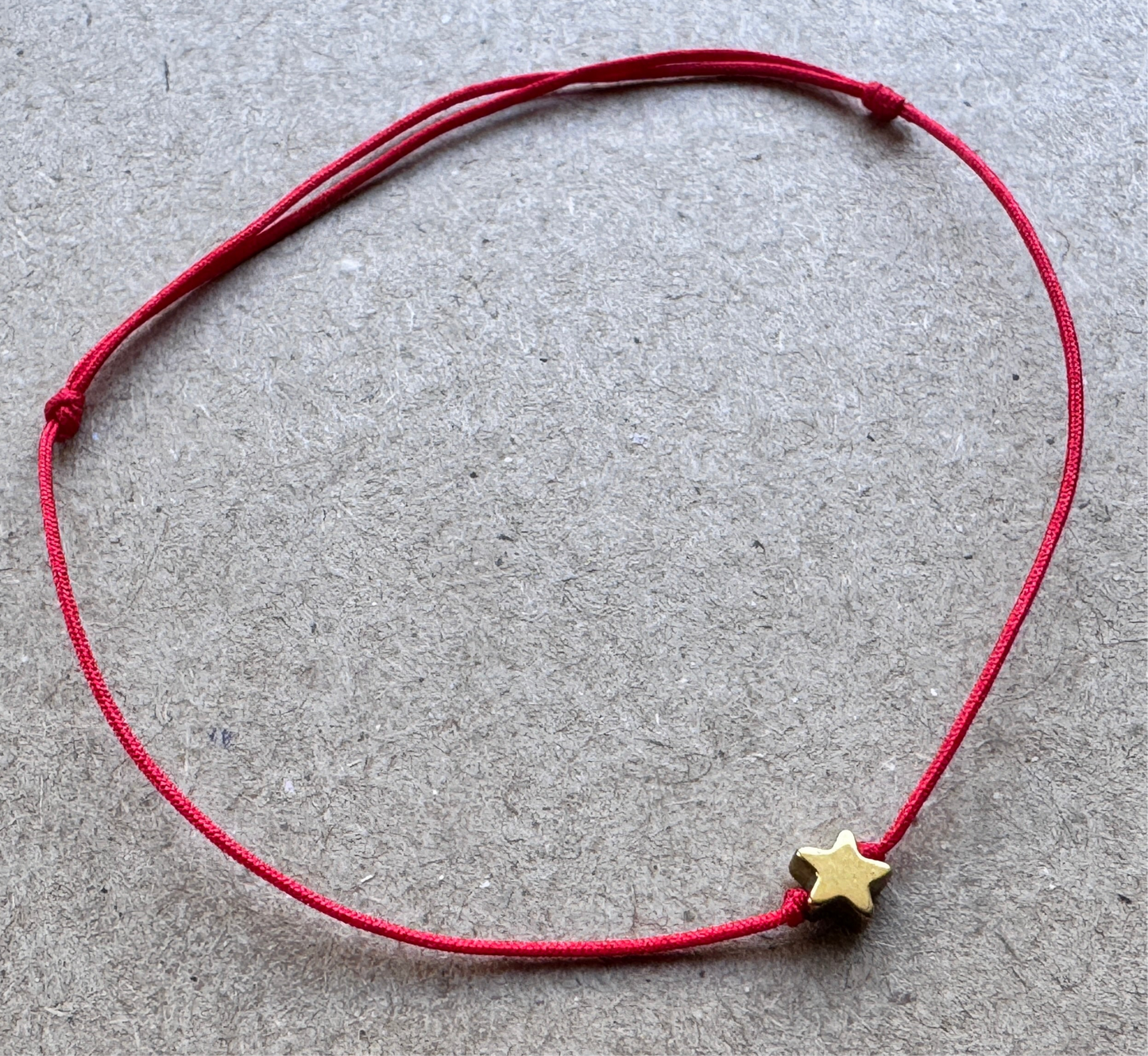 Amulet Scarlet
