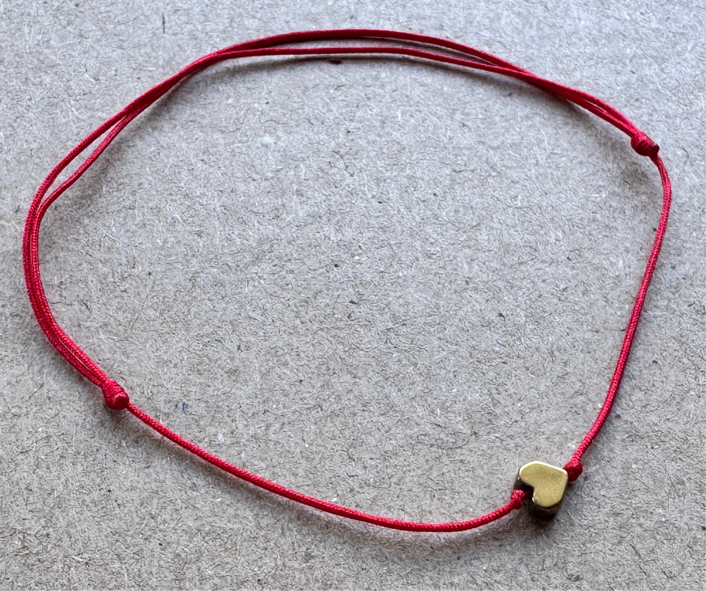 Amulet Scarlet