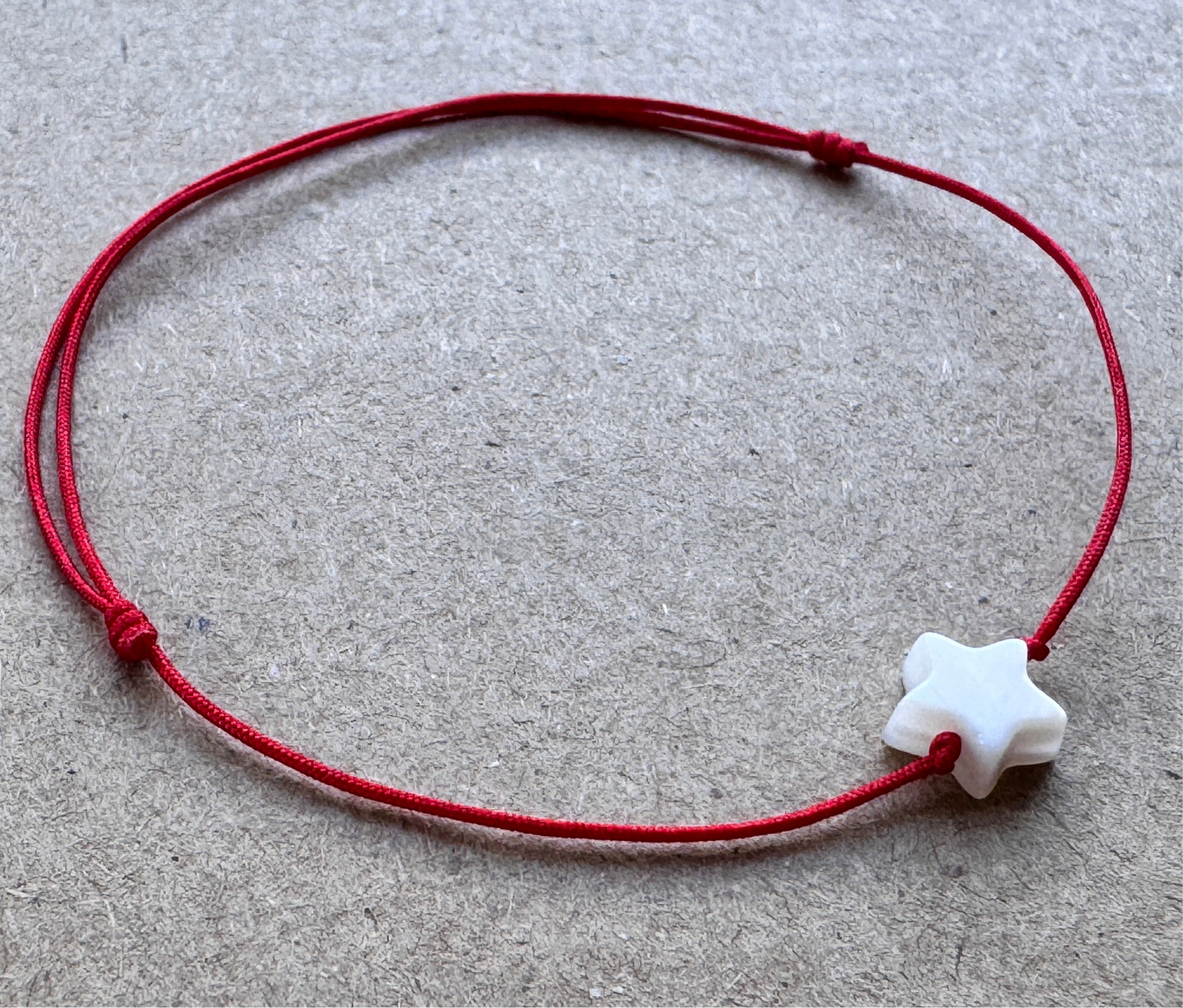 Amulet Scarlet