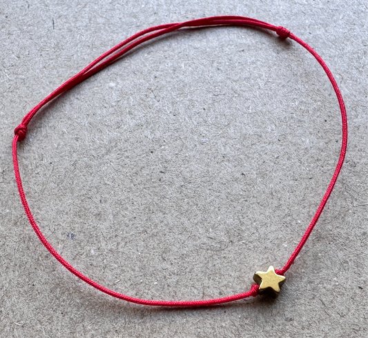 Amulet Scarlet
